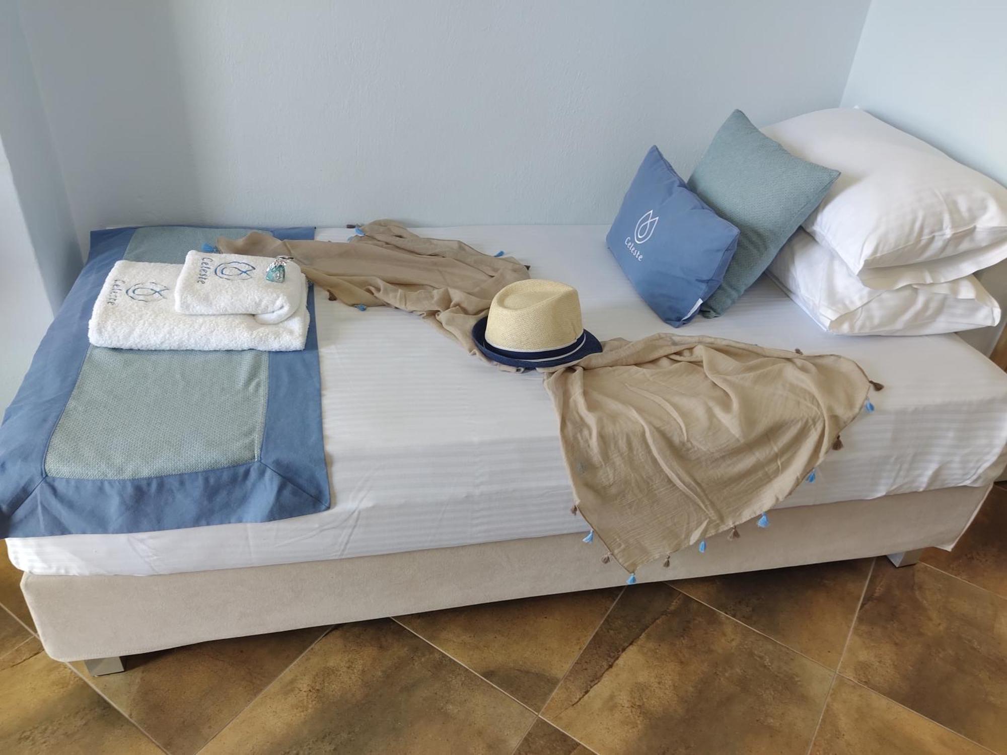 Celeste Deluxe Apartments Skala Potamia  Rum bild